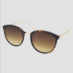 NEW Women's Brown Sunglasses with golden details